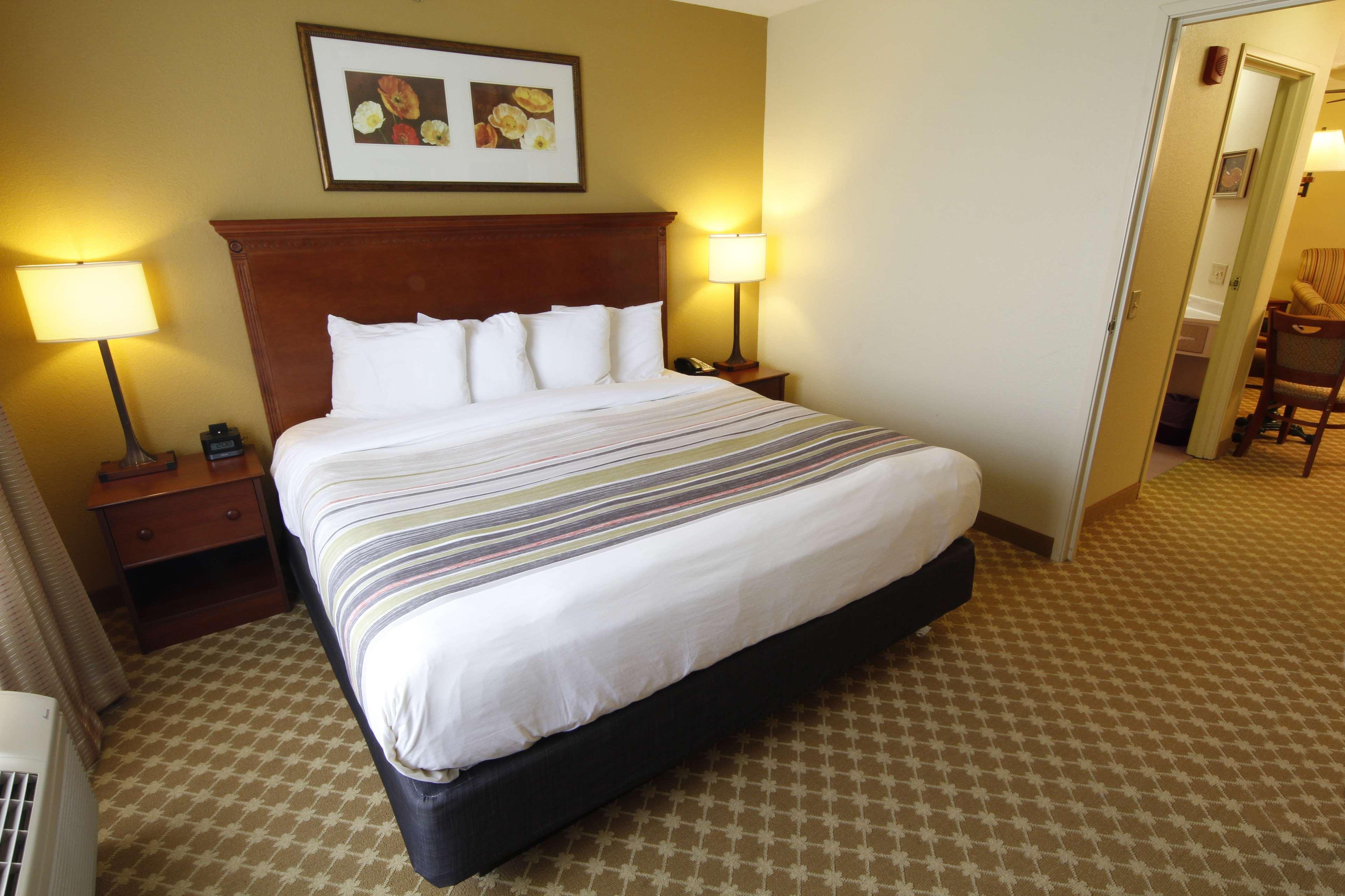 Country & By Radisson, Crystal Lake, Il Hotel 3*