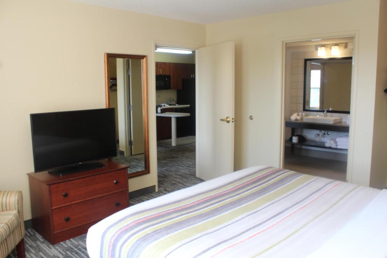 Hotel Country & By Radisson, Crystal Lake, Il 3*