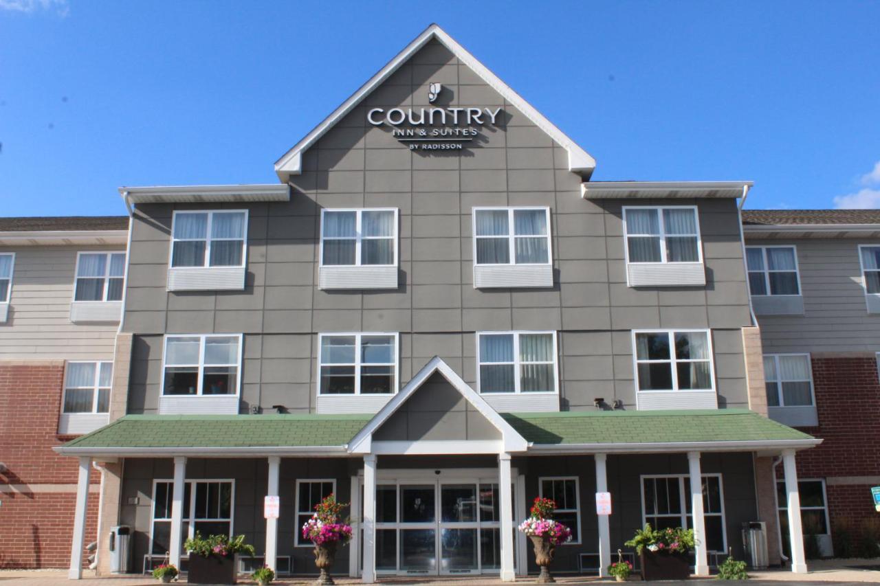 Country & By Radisson, Crystal Lake, Il Hotel Crystal Lake