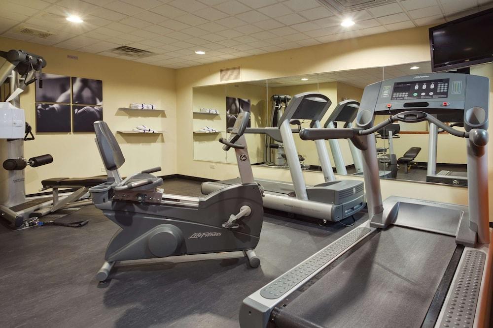 Hotel Country & By Radisson, Crystal Lake, Il 3*